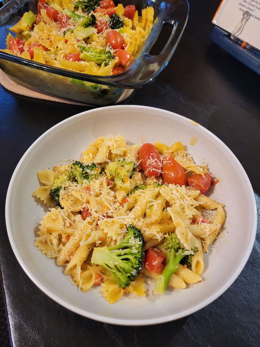 Hummus pasta in a bowl