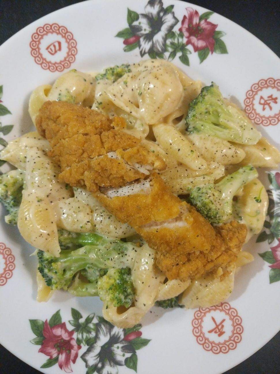 White Cheddar Mac and Cheese with Chicken and Broccoli (Budget Bytes)